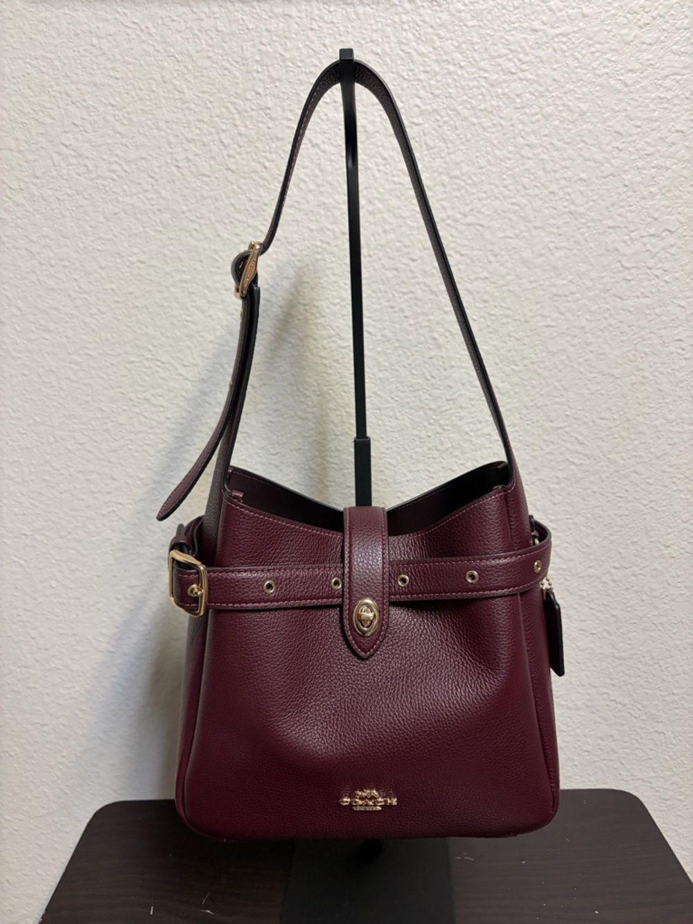 Coach Hadley Convertible Crossbody / Shoulder Bag in Burgundy/Merlot